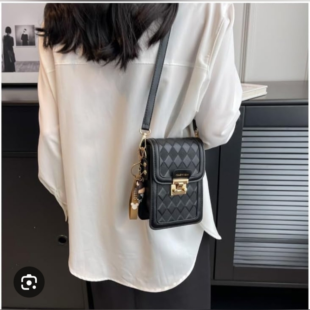 Fashion Nova Black Quilted Crossbody Bag with Gold Accent. NWT - Picture 9 of 9